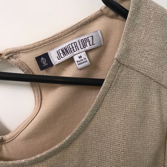 Jennifer Lopez gold top - Picture 2 of 3